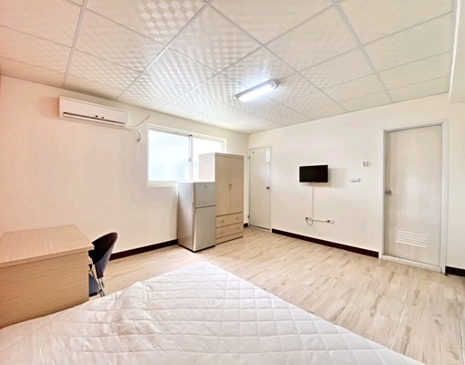 近火車站✅近秀泰✅近湖濱公園✅一層僅有2戶✅屋況極佳✅可以電 - Image 4