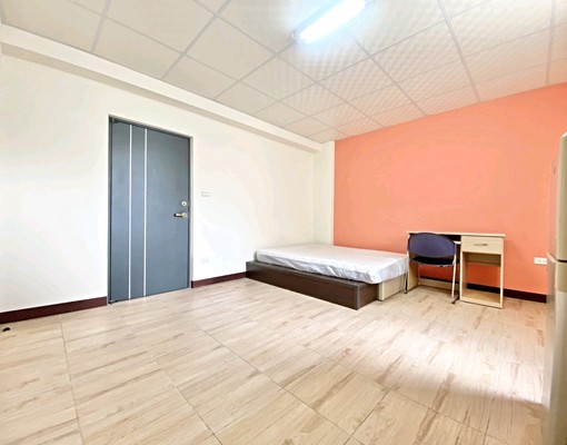 近火車站✅近秀泰✅近湖濱公園✅一層僅有2戶✅屋況極佳✅可以電 - Image 6