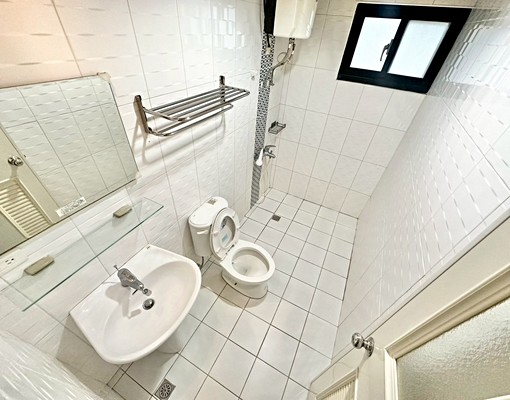 北區忠明可租補報稅半年約⚡陽台獨洗曬⚡️流理台⚡電磁爐⚡電3 - Image 7