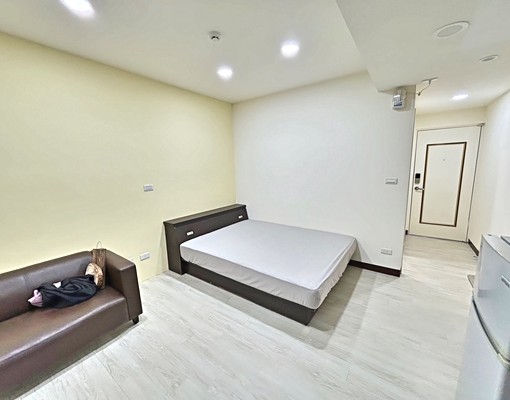 獨立陽台洗衣機☀️採光大套房☀️自強公園/環球 - Image 4