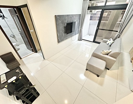 一中👑一房一廳👑租補👑陽台獨洗曬👑流理台👑乾溼分離 - Image 1