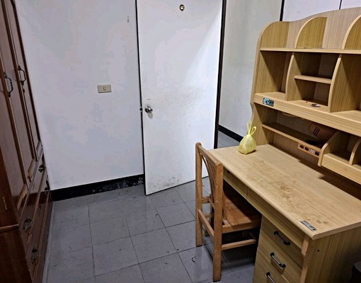 出租雅房3500元有双人床4仟元包水電近商業區 - Image 2