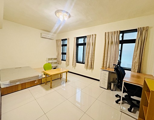 永安捷運站旁🌿大空間共居生活🏡可租補🎄免水電瓦斯費 - Image 1