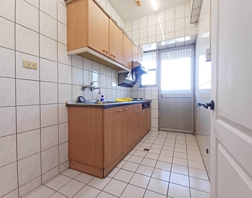 崇德-進化路便利生活圈⭐衛道名廈視野大四房⭐社區有車位可租 - Image 10