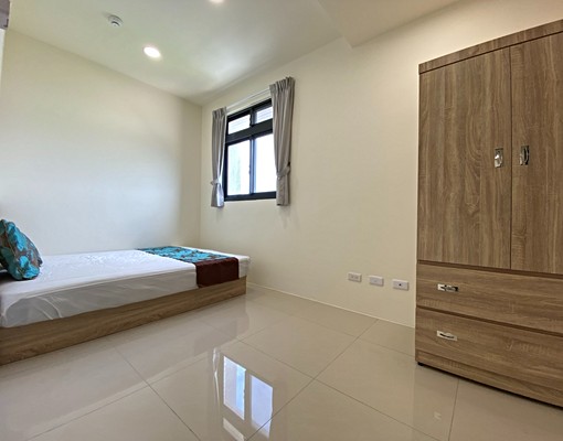 三房兩廳兩衛/格局方正/全聯、寶雅就在隔壁/鄰近台積電 - Image 2