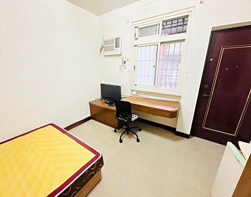 金龍國小/臨中興商圈、小資首選、大空間採光、水泥牆、機能強 - Image 4