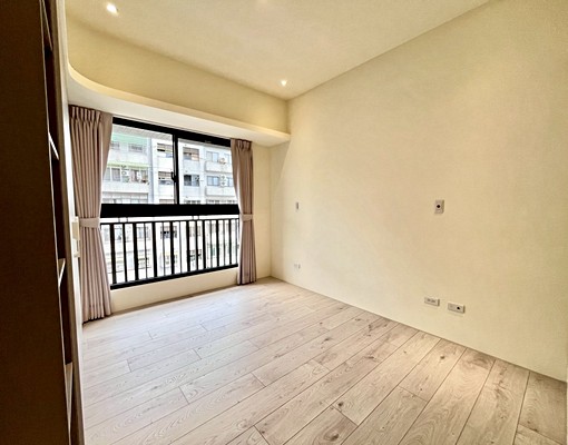 含管理費、平車!全新未住!仁山潮尚居高樓精裝!大三房+平車 - Image 8