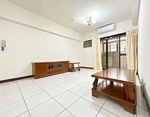 住商小雯【龍安商圈3房】可養貓、部分家具 - Image 1