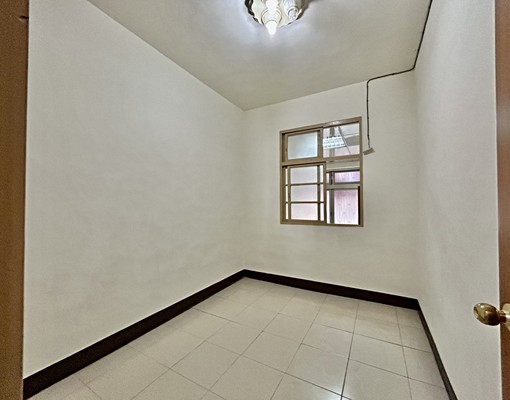 專任南太平台中小鎮門前停車透天(可租補,可寵物) - Image 7