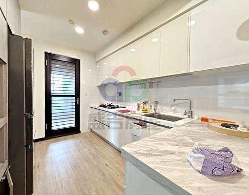 太子雲世紀C區,精裝三房+平車,含管,屋況優!! - Image 5