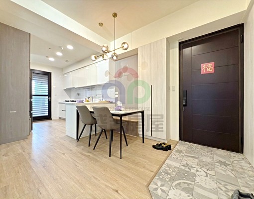 太子雲世紀C區，精裝三房+平車，含管，屋況優!! - Image 4