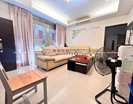 《美樂》三重國小站⭐可稅籍租補⭐黃金一樓⭐門口可停車⭐大兩房 - Image 1