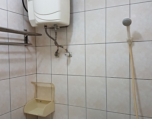 西屯逢甲。朝馬。網路套房~~有室內機車位 - Image 3