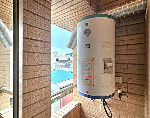 🍎南門公園旁/電梯2房2衛/附家具.電🍎 - Image 11