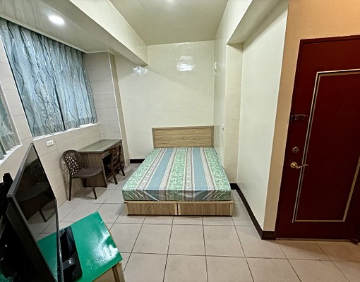 中原美食街旁.漂亮網路新套房.附傢俱家電 - Image 1