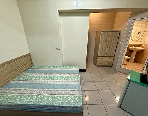 中原美食街旁.漂亮網路新套房.附傢俱家電 - Image 4