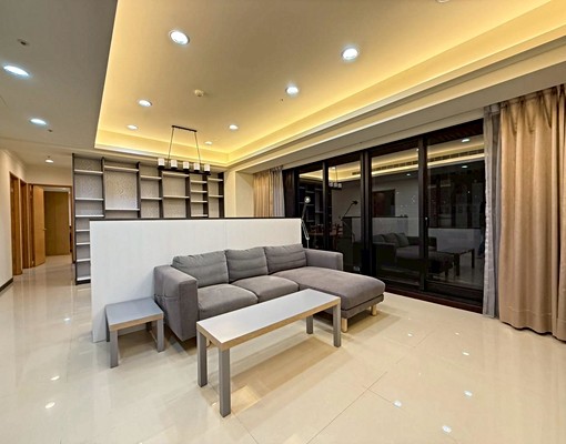 科博館四房❤️超稀有高樓層夜景宅❤️含平車系統櫃 - Image 1