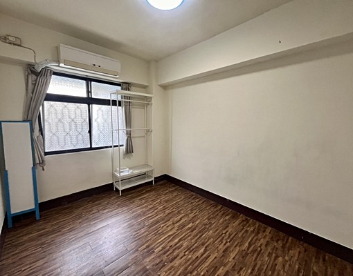 東區超便宜三房#可租補#可入戶#可寵#機車位 - Image 7