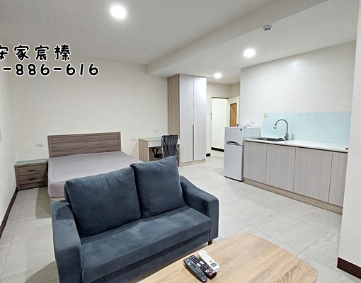 近北大低樓層分租套房獨立衛浴、陽台(可租補) - Image 1