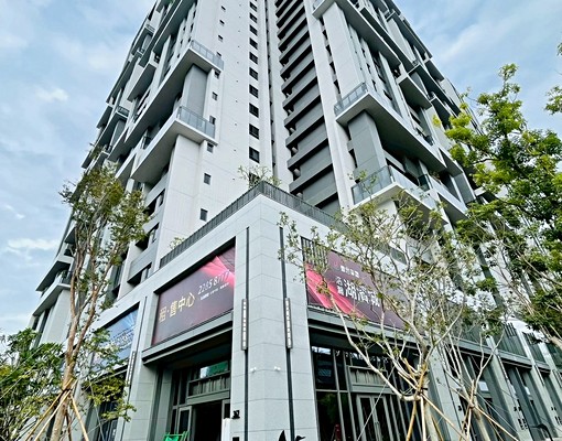 ❤️【浩瀚湖濱城】全新兩房含平車❤️ - Image 1