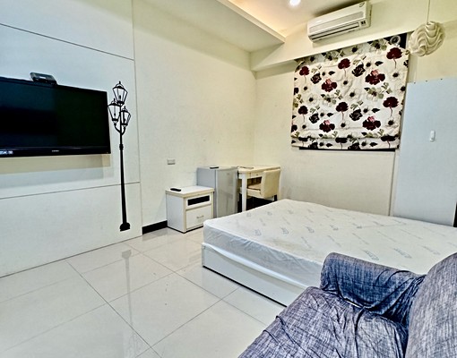 免爬樓梯！文心中清捷運站旁！安靜巷弄內 - Image 2