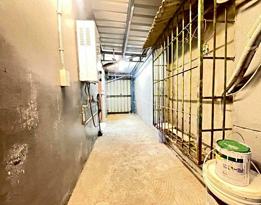 車路頭店面、辦公室開放式空間,二樓有住家空間,旁有停車空間 - Image 9