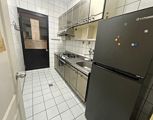 新高國小♡寵物三房♡平面車位♡小家庭首選♡傢俱電全配♡採光佳 - Image 7