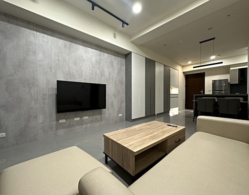 世界首席大兩房平車 - Image 1