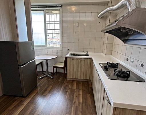 北區近一中臨太原車站可雙租補另租車位2000 - Image 3