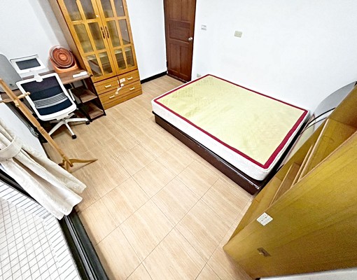 民安國小◆採光套房◆獨洗獨立陽台★台電 - Image 3