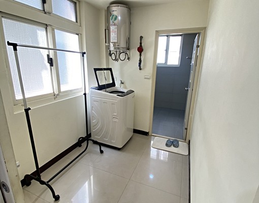 捷運~採光~大套房~陽台家電皆獨立使用 - Image 4