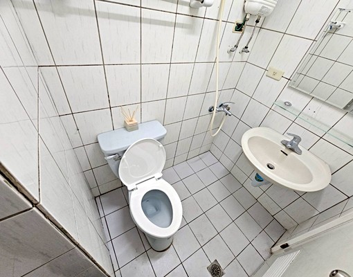 可租補🌈台水電🌈便宜電梯套房🌈獨洗獨曬.子母車 - Image 8