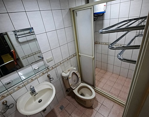 可租補-逢甲大學分租單、雙人套房,生活機能強 - Image 10