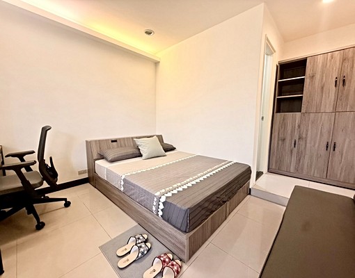 景安🚇包裹垃圾代收🔥衛浴開窗💦全新裝潢⚡️電梯套房🌟 - Image 1