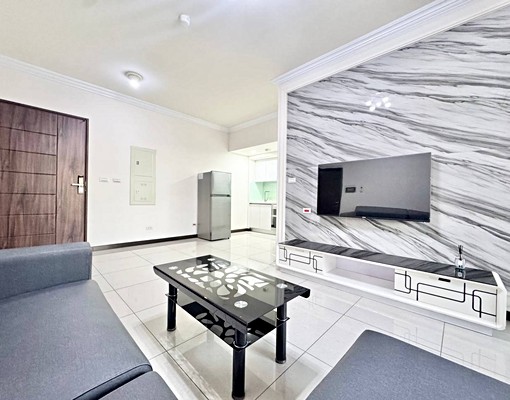 驚爆💥秒殺💥美美電視牆💥職業很友善🉑租補🉑戶籍 - Image 3