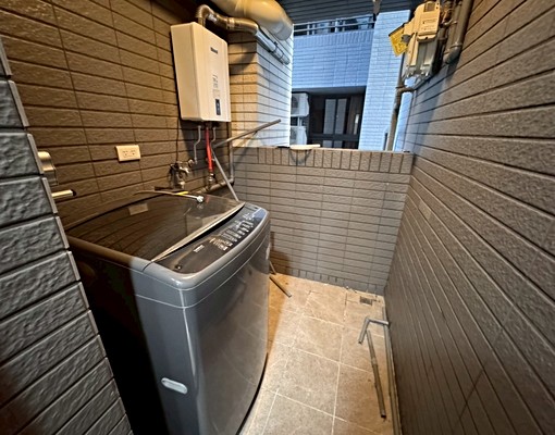 中央公園#兩房附車位#租屋補助#裝潢戶#浴缸#秒殺案 - Image 9