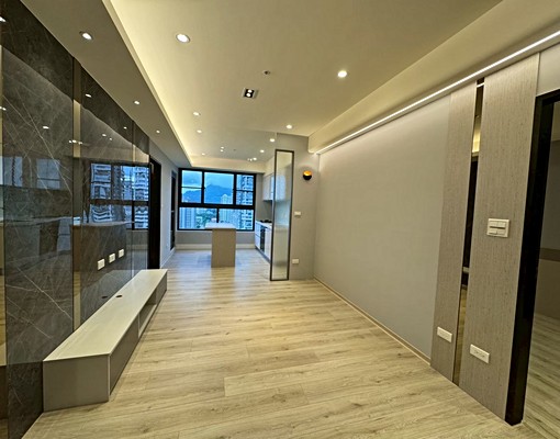 加賴有影片❤️PARK99全新百萬裝潢~收納超足夠~大金冷氣 - Image 1