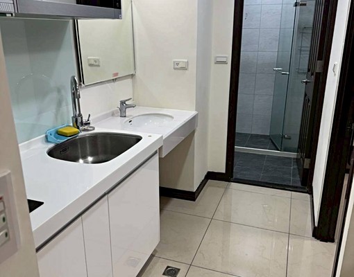 距離江子翠捷運非常近的電梯套房有客廳跟獨立陽台 - Image 7