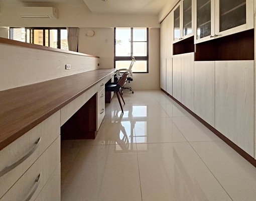 巨蛋商圈💎3+1房平車💖稀有釋出⭐素質優 - Image 3