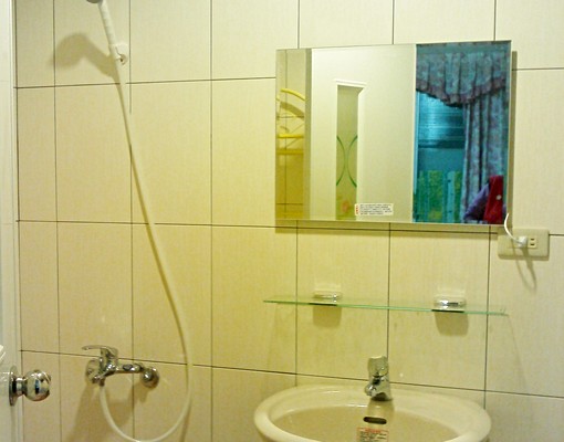 超大露台,獨立邊間,101燈火美景套房 - Image 5