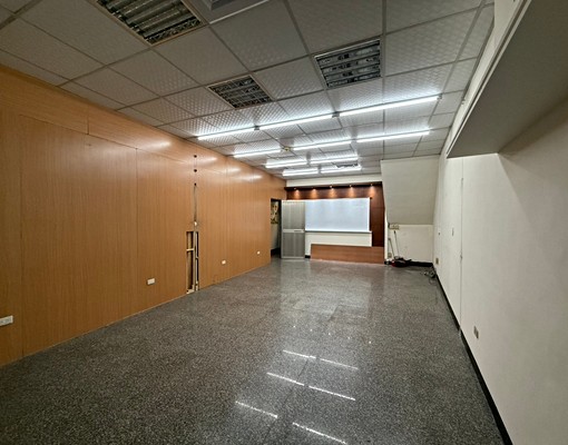 獨家~縣府自由路1F金店面 - Image 5
