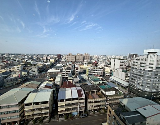 合總君悅1期|高樓層視野極佳|全新3房家電齊全|附大車位 - Image 1