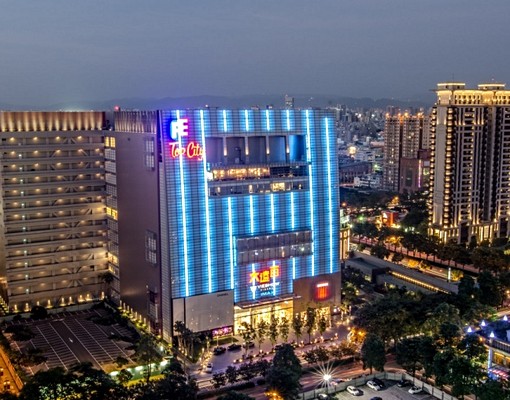 新光/大遠百✴電梯✴精品商務旅店設計✴大衛浴獨洗✴便宜租 - Image 1