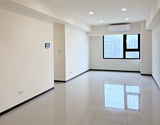 可租補！免仲介費！長虹天韻三房！皆開窗 - Image 1