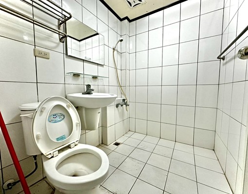 安東社宅/南雲交流道4房歡迎合租/免仲可補 - Image 3