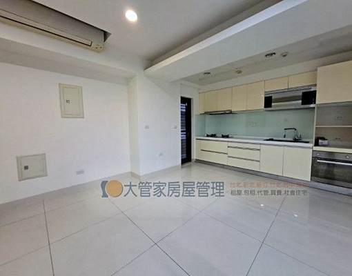 租大坪數..屋況極新.附平車位 - Image 3