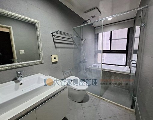 租大坪數..屋況極新.附平車位 - Image 8