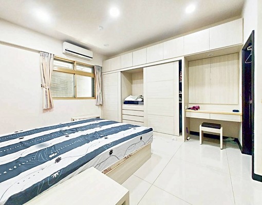 南福街河濱公園景觀三房車屋況整潔採光明亮通風棒大空間近長榮 - Image 9