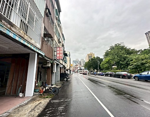 五塊厝捷運騎樓透天店住 - Image 11