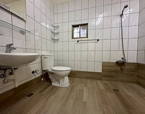 五塊厝捷運騎樓透天店住 - Image 9